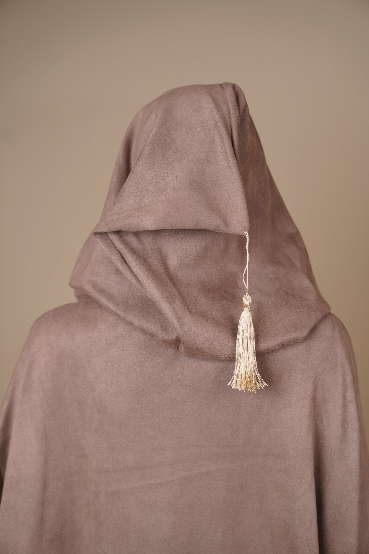 Winter Isdal Abaya