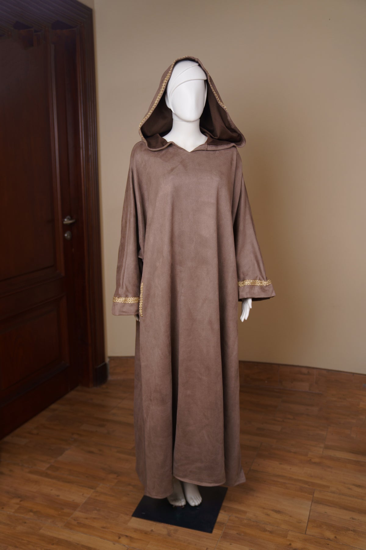 Winter Isdal Abaya