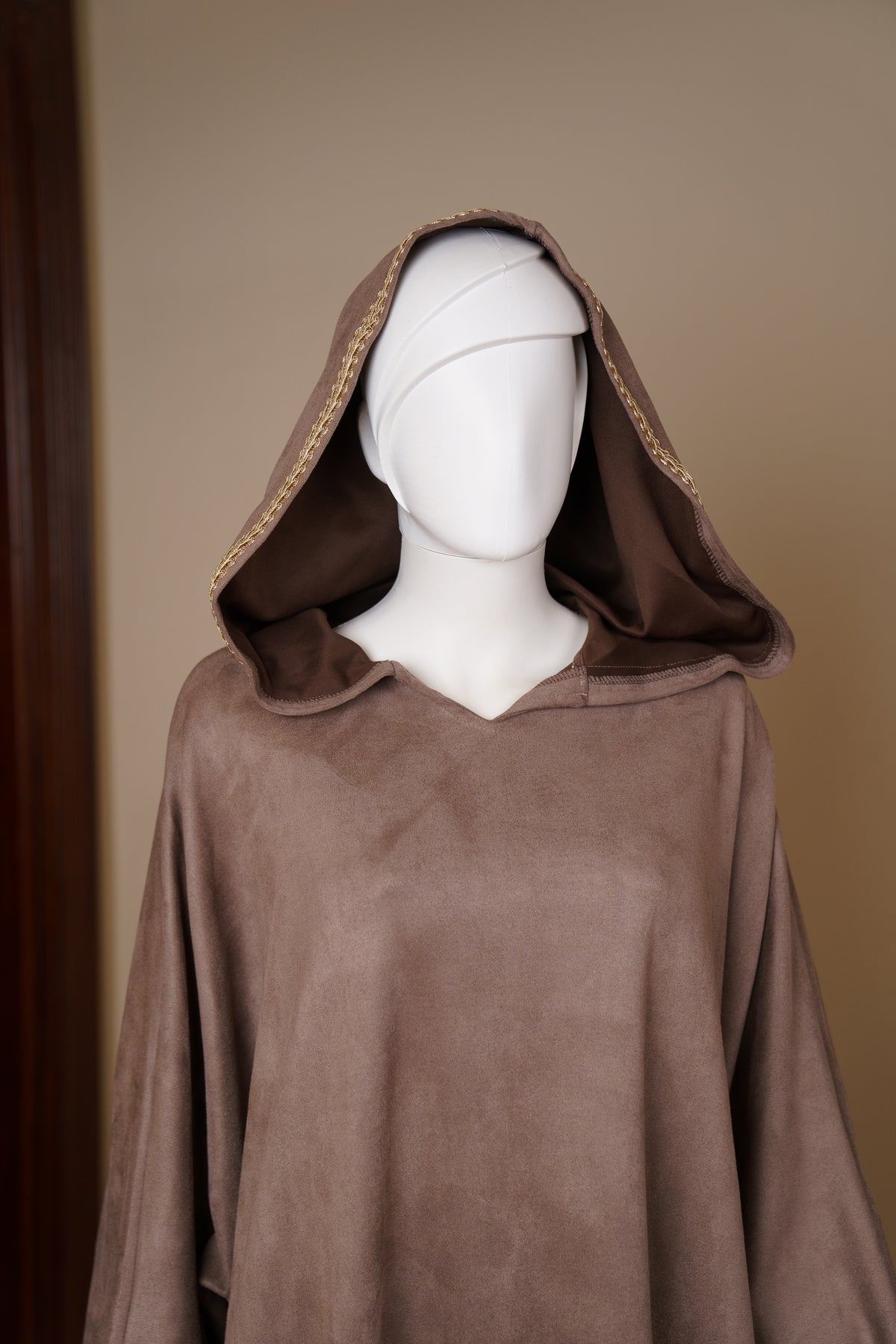 Winter Isdal Abaya