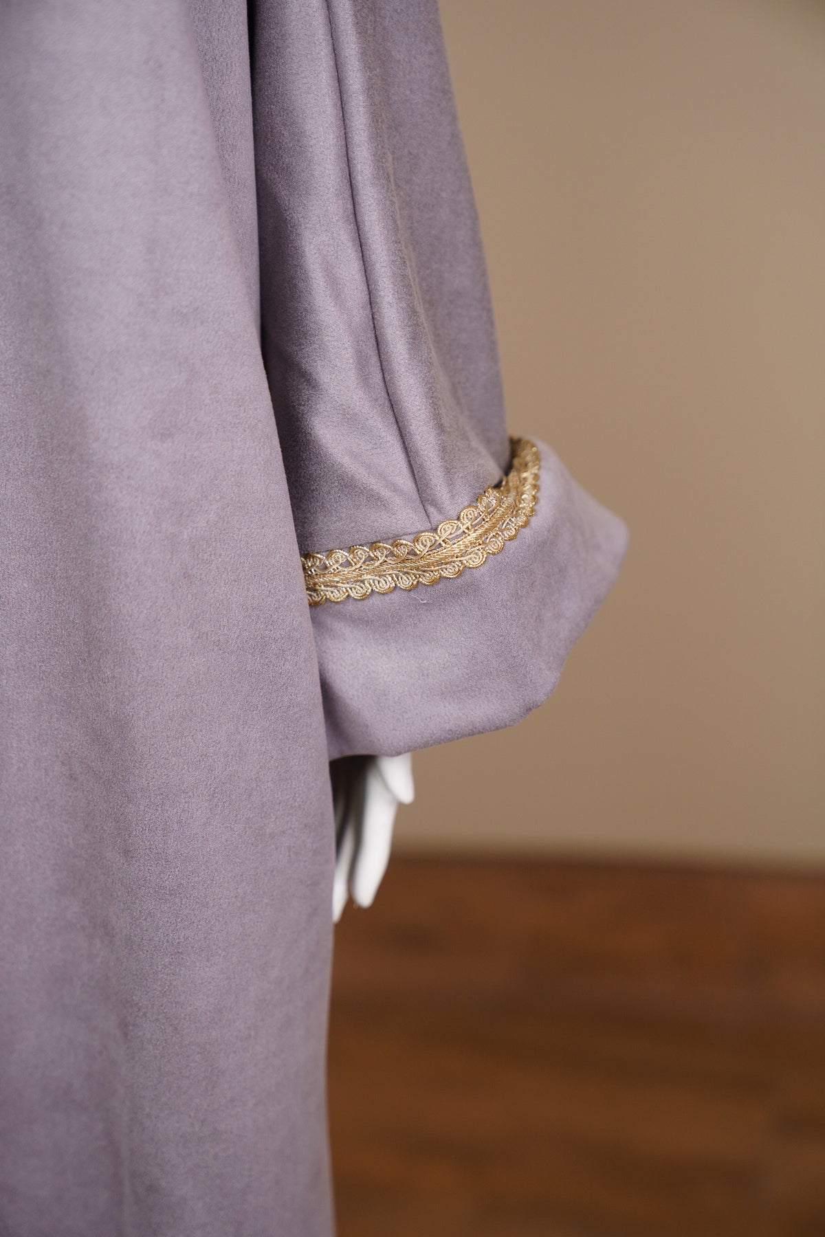 Winter Isdal Abaya