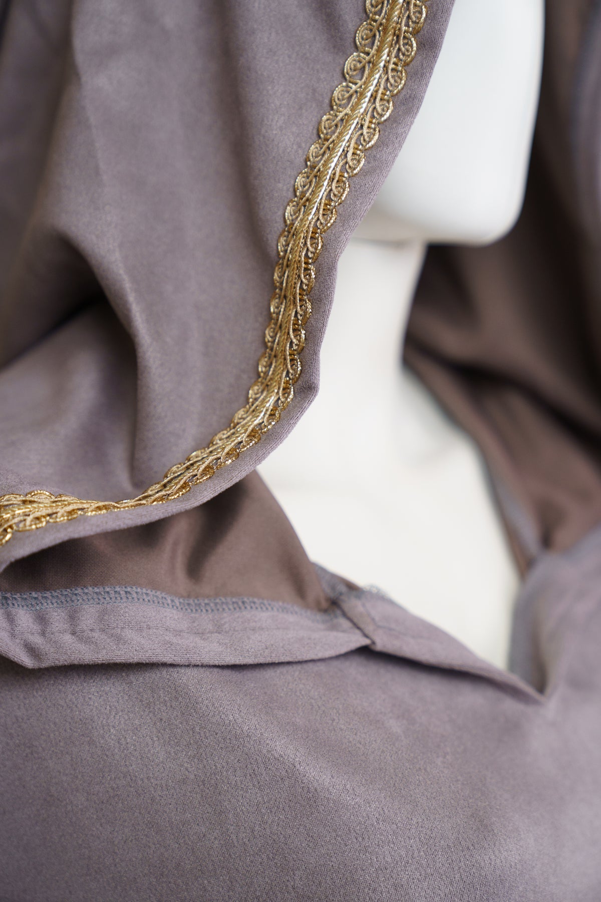 Winter Isdal Abaya