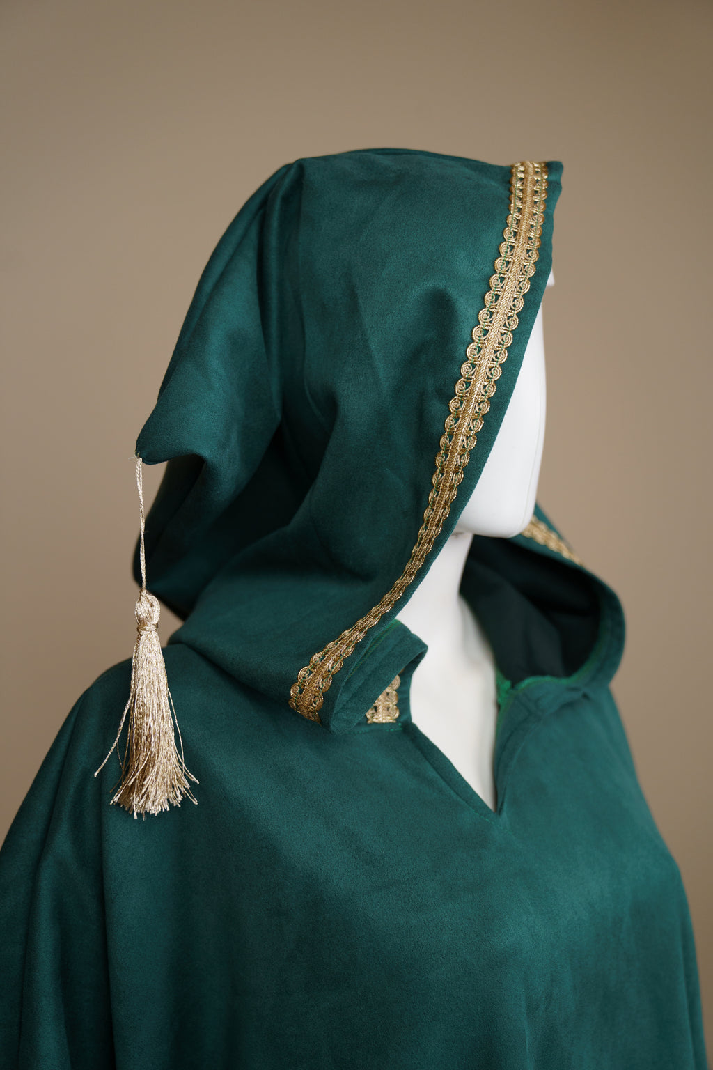 Winter Isdal Abaya